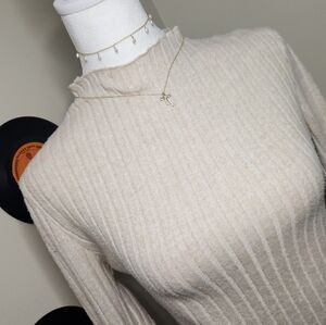 Womens Bundle Set Of Two Cozy Fall/Winter Sweaters